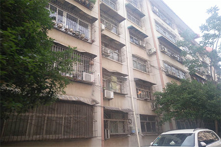 阳光河畔3室2厅2卫142.1㎡